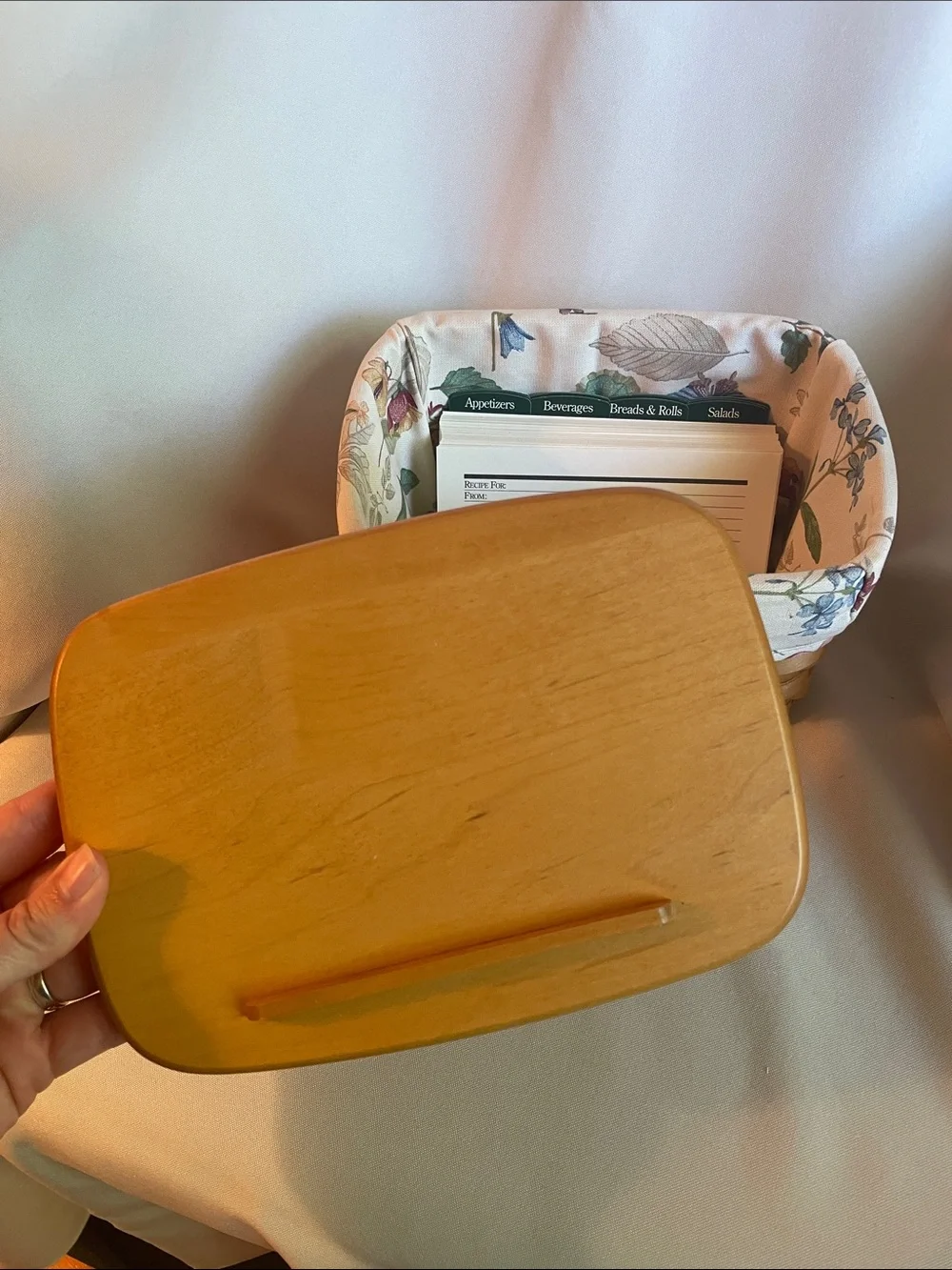 Longaberger Recipe Basket with botanical Liner and recipe cards